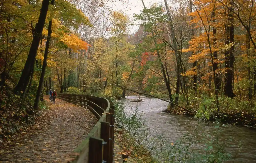 Turning Stone Resort Casino - erie canalway trail